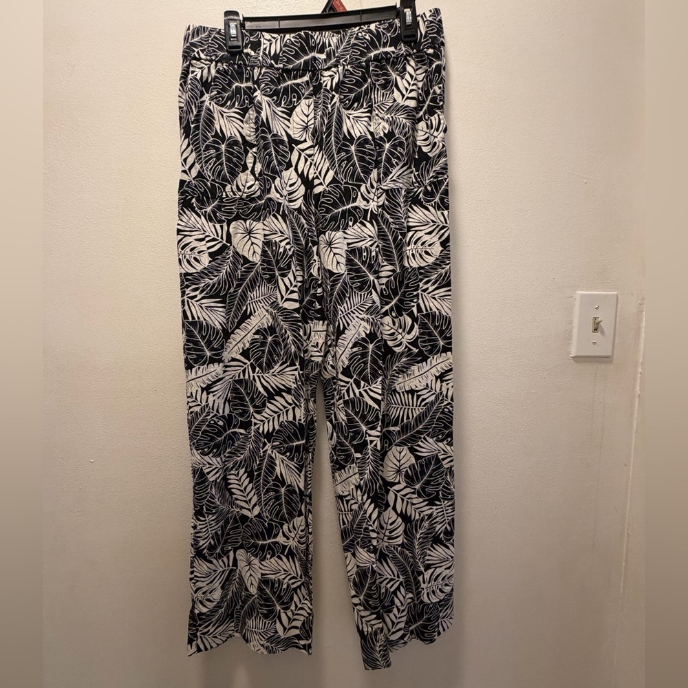 Calvin Klein Black and White Leaf Print